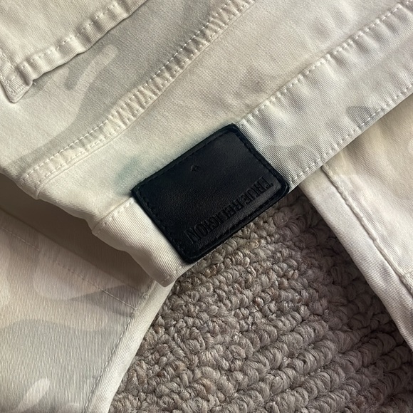 True Religion Fatigue - Picture 3 of 4